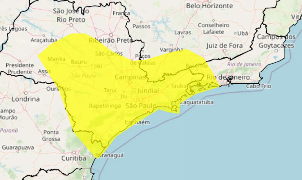 O mapa mostra as áreas em alerta para tempestade e chuva forte